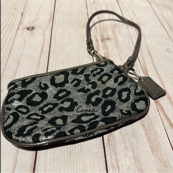 Coach Animal Print Clutch Wristlet Gray Black - Picture 2 of 10